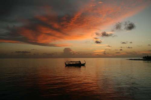 Crociera luna di miele Maldive sunset-5.jpg