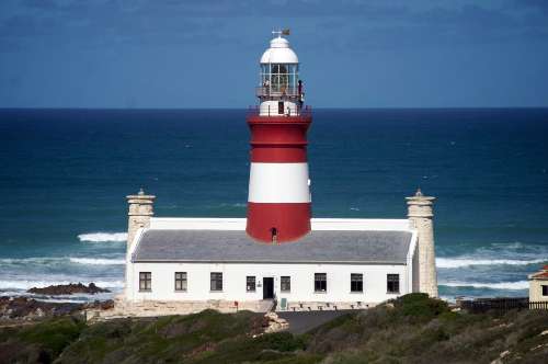 Shark Week in Sudafrica cape-agulhas-lighthouse.jpg