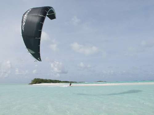 Crociera surf & kitesurf Maldive maldives-surf-1.jpg