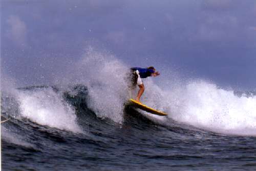 Crociera surf & kitesurf Maldive surf-1.jpg