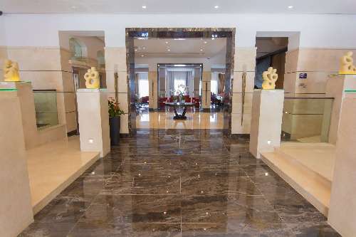 Malta hotel-maritim-hall.jpg