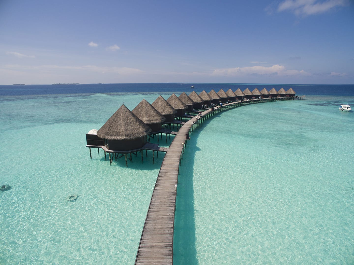 thu-hres-thulhagiriislandwaterbungalow1.jpg