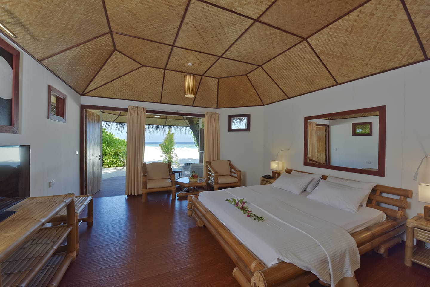 Thulhagiri Island Resort & SPA atb-thulhagiri-island-standard-deluxe2.jpg
