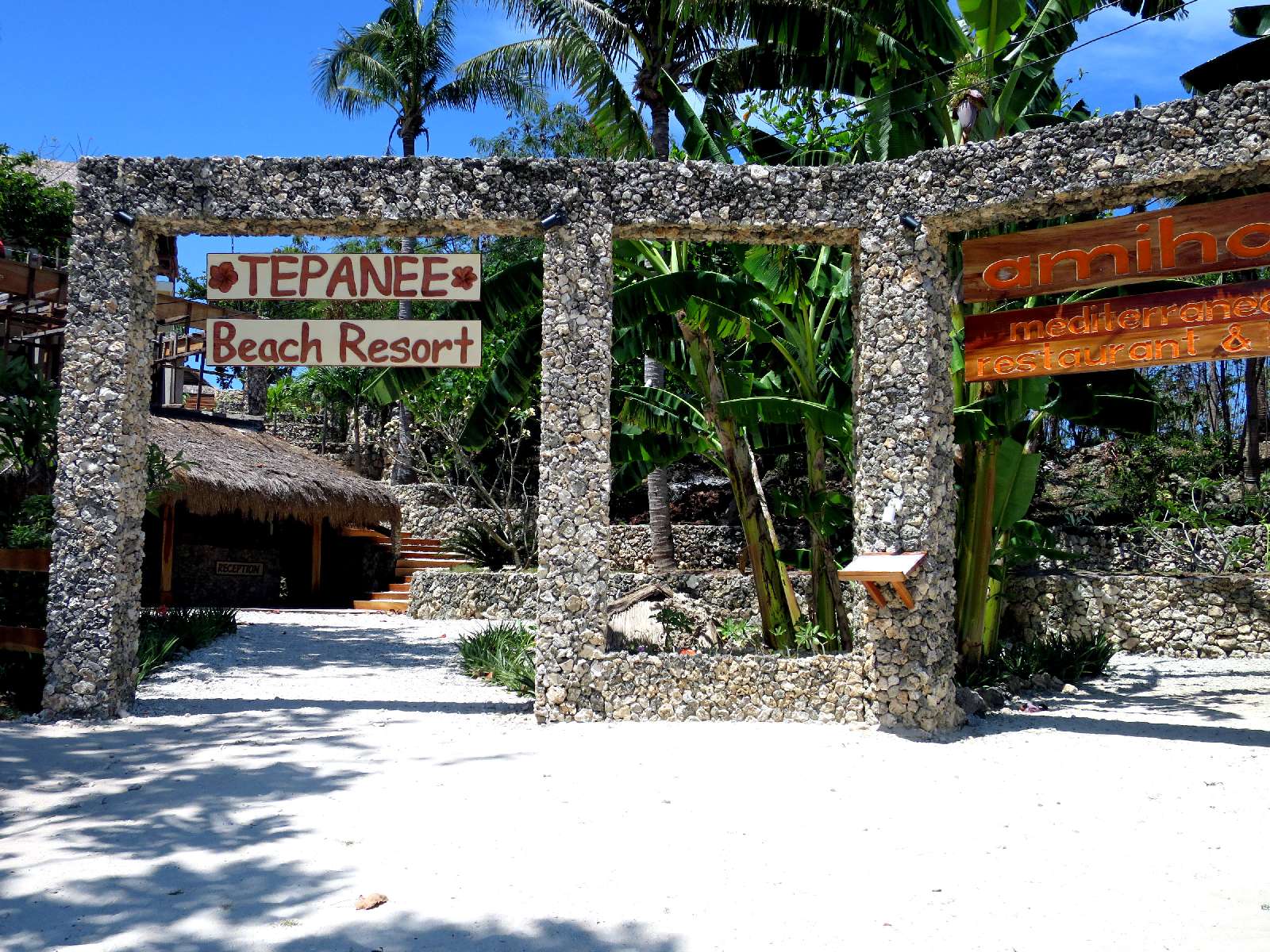 Malapascua – TEPANEE BEACH RESORT entrata.jpg